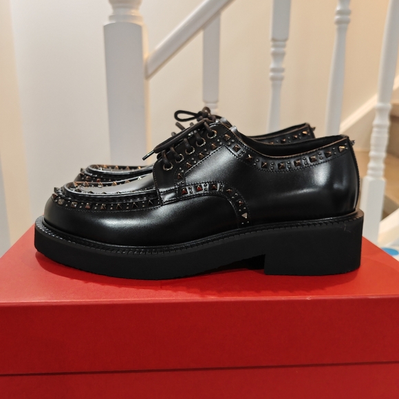 VALENTINO GARAVANI Gentleglam Studded Leather Derby Shoes - Picture 4 of 8